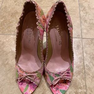Valentino Pink Floral Peep Toe Pumps Heels